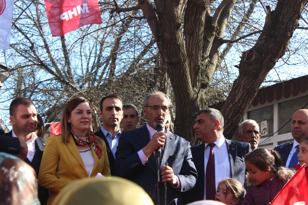 MAKAM KAPISI HALKA AÇIK OLACAK