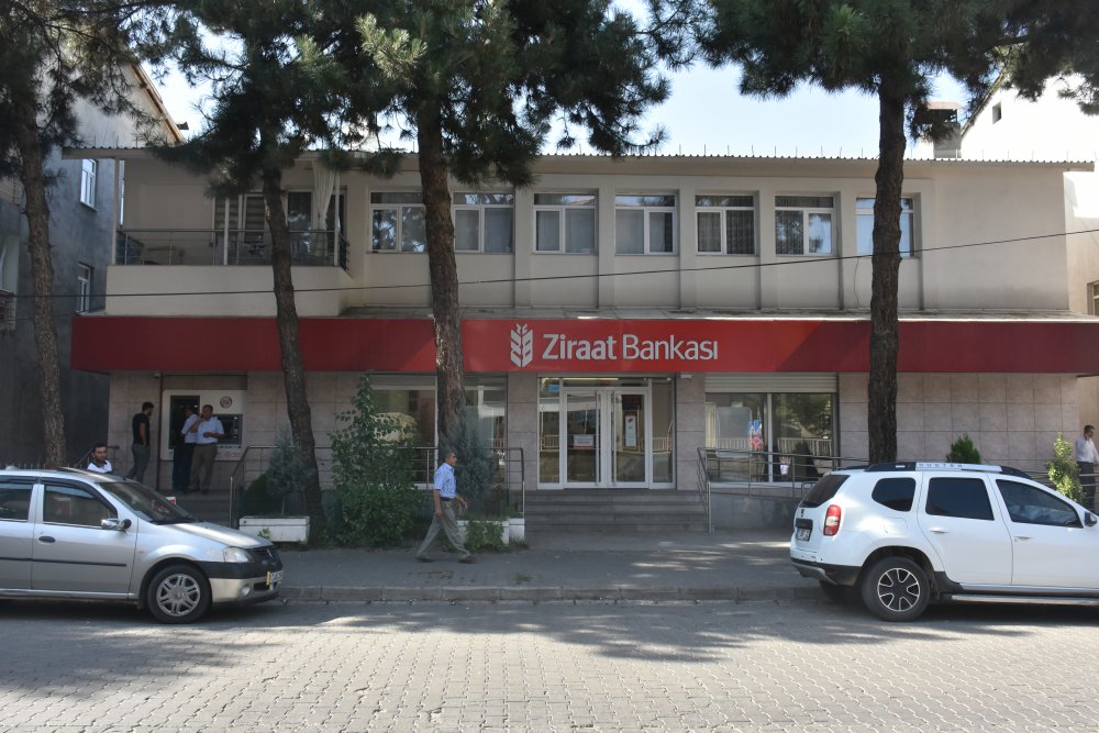 BANKA SIKINTISI BÜYÜYOR