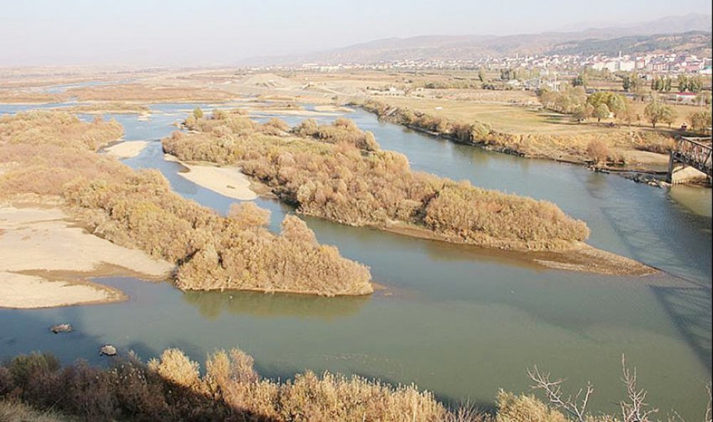 MURAT NEHRİ`NDE KORKUTAN MANZARA