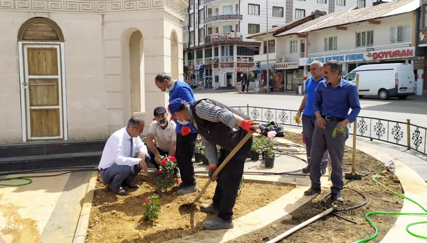 GÜL GİBİ BAŞKAN!