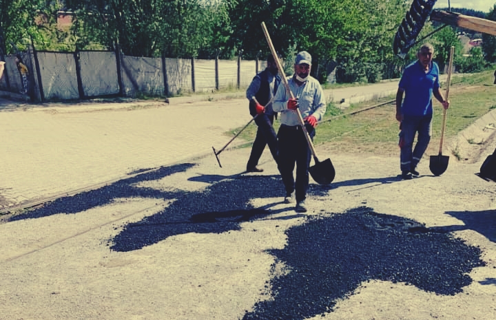 BOZUK YOLLAR ONARILIYOR