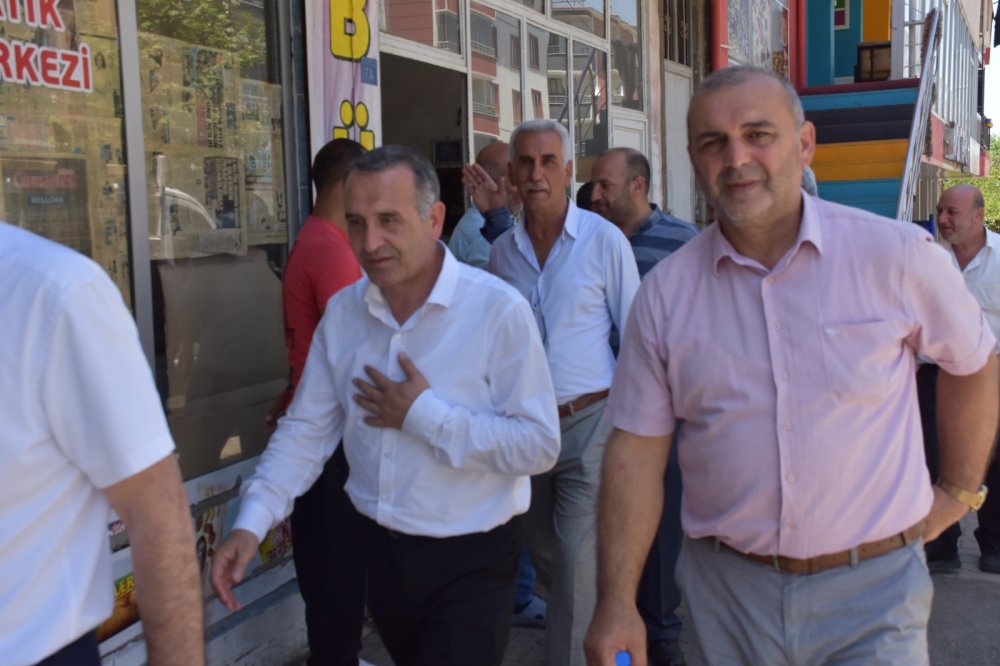 YENİ YÖNETİMDEN ESNAFA ZİYARET