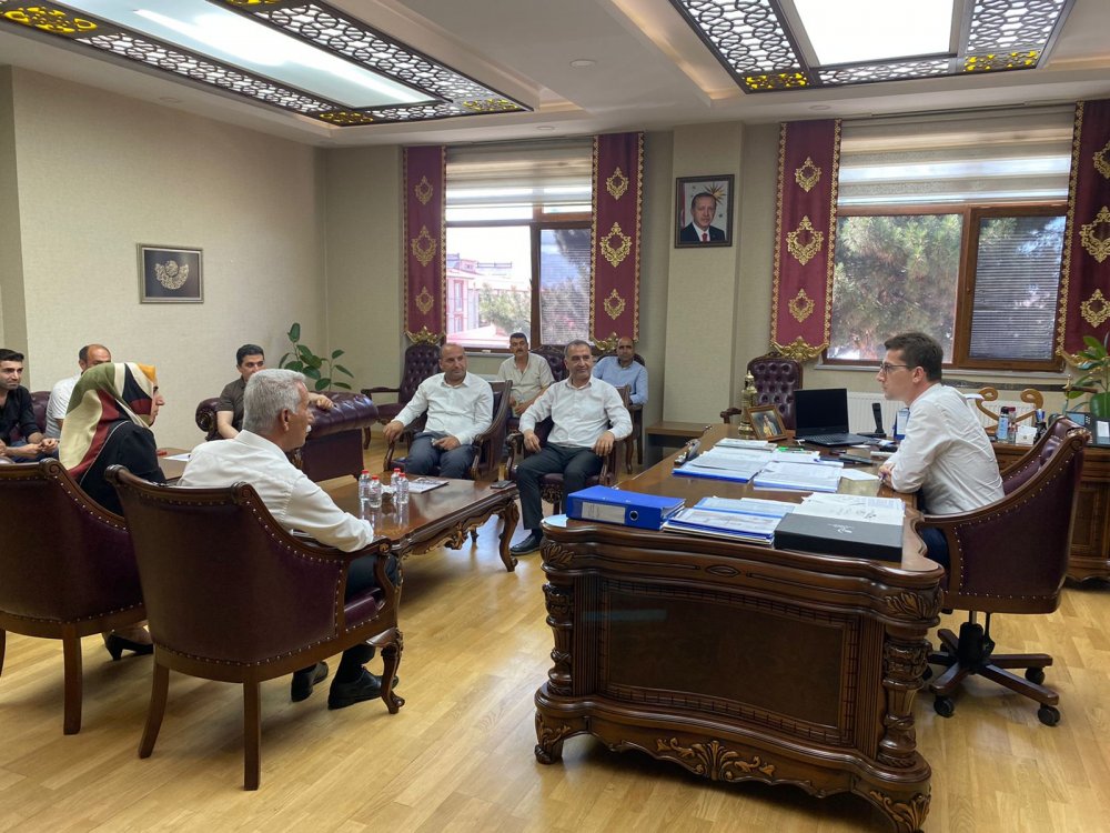 AK PARTİ`DEN KURUMLARA ZİYARET