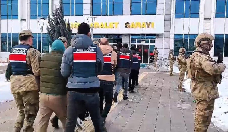 12 ADRESE EŞ ZAMANLI OPERASYON 5 TUTUKLAMA