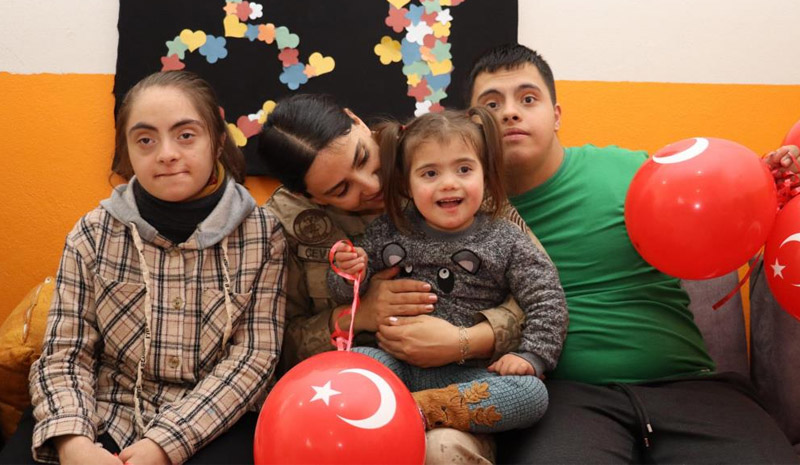 JANDARMA`DAN ANLAMLI ZİYARET