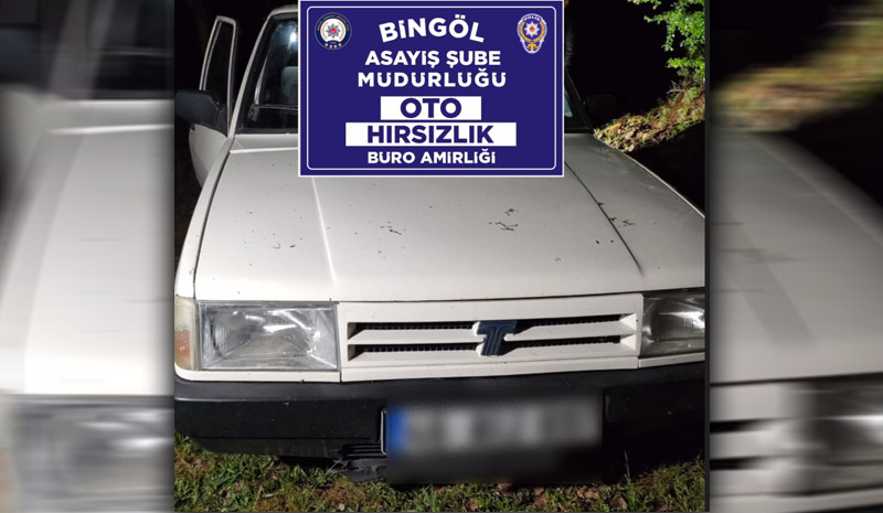 OTO HIRSIZLARI YAKALANDI