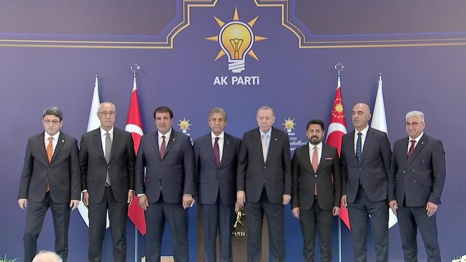 SANCAK VE ILICALAR BELEDİYE BAŞKANLARI AKP PARTİYE KATILDI