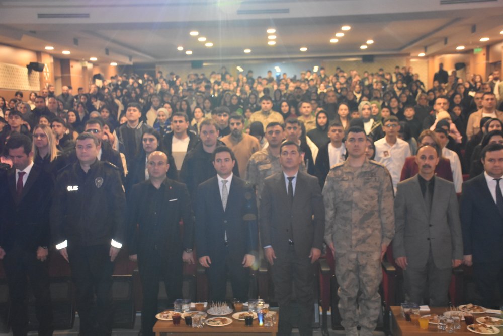 ÖĞRETMENLER GÜNÜ COŞKUYLA KUTLANDI!