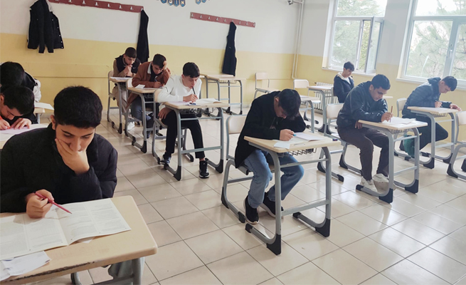 UMRE ÖDÜLÜ  İÇİN TER DÖKTÜLER