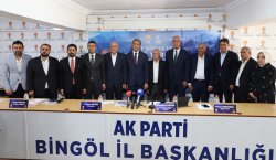 ROZETLERİNİ TAKIP AK PARTİYE GEÇTİLER