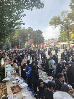 GAZZE İÇİN HAYIR ÇARŞISI KERMESİ DÜZENLENDİ