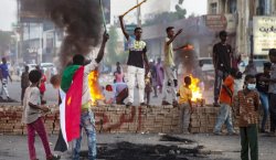 BİNGÖL`DEN SUDAN`DAKİ KATLİAMLARA TEPKİ